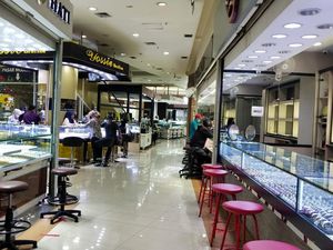 Menengok Transaksi Jual-Beli Emas di Tengah PSBB