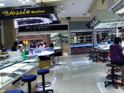 Sempat Ramai, Transaksi Jual Beli Emas di Toko Sepi Lagi