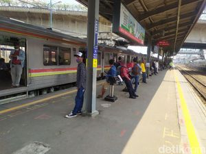 Hari Pertama Larangan Mudik, Jumlah Penumpang KRL Turun 6 Persen