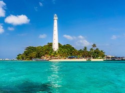 Celebrity on Vacation: Rayakan Ultah di Pulau Lengkuas Belitung