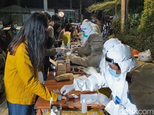 Risma Rapid Test Ratusan Warga Malam Mingguan, Hasilnya 19 Orang Reaktif Risma Rapid Test Ratusan Warga Malam Mingguan, Hasilnya 19 Orang Reaktif