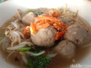 Slurpp! Segarnya Bakso Pelakor dan Janda Ngamuk di Kudus