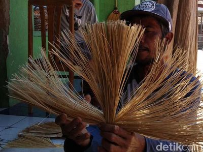 70 Persen Penduduk Desa Ini Pembuat Kerajinan Tradisional