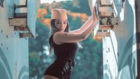 Dinar Candy Mau Jualan Bra Bekasnya, Ada yang Minat?