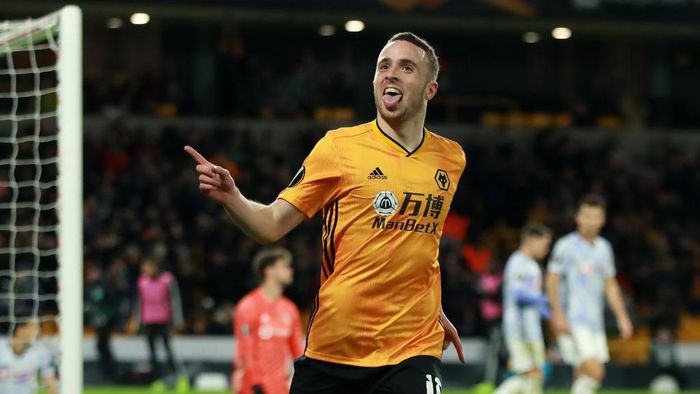 Diogo Jota WOLVERHAMPTON, ENGLAND - DECEMBER 12: Diogo Jota of Wolverhampton Wanderers celebrates after scoring his third goal during the UEFA Europa League group K match between Wolverhampton Wanderers and Besiktas at Molineux on December 12, 2019 in Wolverhampton, United Kingdom. (Photo by David Rogers/Getty Images)
