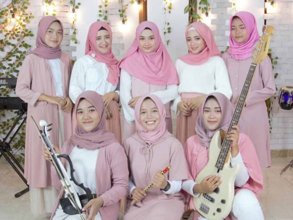 Nasida Ria Rilis Album Baru, Sekaligus Kenalkan Ezzura Sebagai Penerus Nasida Ria Rilis Album Baru, Sekaligus Kenalkan Ezzura Sebagai Penerus