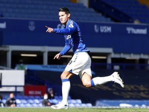 Pencurian Terbesar Abad Ini adalah James Rodriguez Pencurian Terbesar Abad Ini adalah James Rodriguez