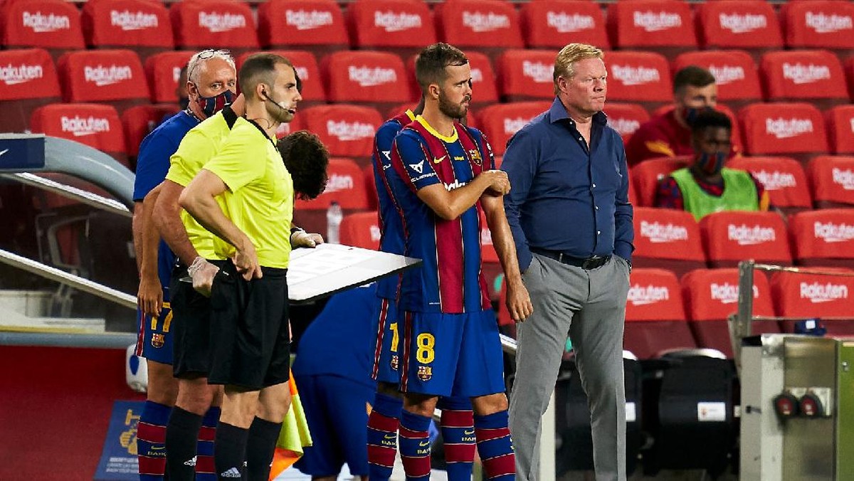 Miralem Pjanic dengan pelatih Barcelona, Ronald Koeman. (Foto: Twitter @Miralem_Pjanic)