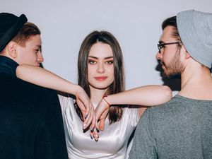 Kenapa Ada Orang Indonesia Jalani Open Relationship? Ini Kata Psikolog Kenapa Ada Orang Indonesia Jalani Open Relationship? Ini Kata Psikolog