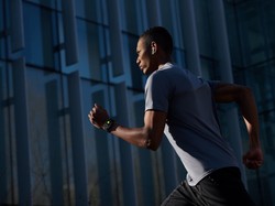 Ini Gadget yang Tepat untuk Menemani Aktivitas Olahraga di Rumah