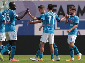 Liga Italia: Napoli Atasi Parma 2-0