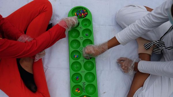 Mengenalkan Permainan Tradisional ke Anak-anak