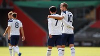 Secara statistik, Son dan Kane rupanya memiliki hobi menjebol gawang Southampton. Melawan Soton, Kane sudah bikin 11 gol sedangkan Son 10 gol. Foto: Getty Images/Pool