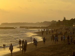 Masih Pandemi, Kunjungan Turis Asing ke RI Turun Tajam