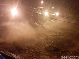 Katulampa Siaga 1, Warga Rawajati hingga Kp Melayu Diminta Antisipasi Banjir Katulampa Siaga 1, Warga Rawajati hingga Kp Melayu Diminta Antisipasi Banjir