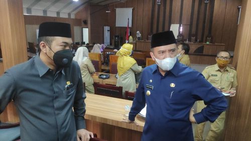 Bupati Maros Tak Setuju Pilkada Ditunda karena Anggaran Sudah Dibayarkan Bupati Maros Tak Setuju Pilkada Ditunda karena Anggaran Sudah Dibayarkan