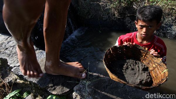 Cara Unik Anak-anak di Solo Mengisi Waktu Saat Pandemi