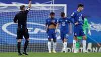 Para bek Chelsea belum terlihat memuaskan. Thiago Silva, bek rekrutan terbaru juga belum siap diturunkan karena masalah kebugaran (Getty Images/Pool)