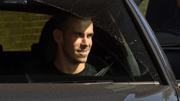Real Madrids Welsh midfielder Gareth Bale arrives at the Tottenham Hotspur training ground in north London on September 18, 2020, as steps to secure Spurs former player on loan continue. - Gareth Bale is 