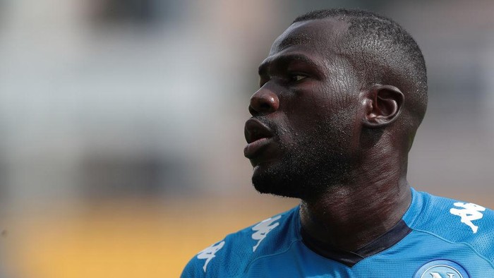 PARMA, ITALY - SEPTEMBER 20:  Kalidou Koulibaly of SSC Napoli looks on during the Serie A match between Parma Calcio and SSC Napoli at Stadio Ennio Tardini on September 20, 2020 in Parma, Italy.  (Photo by Emilio Andreoli/Getty Images)