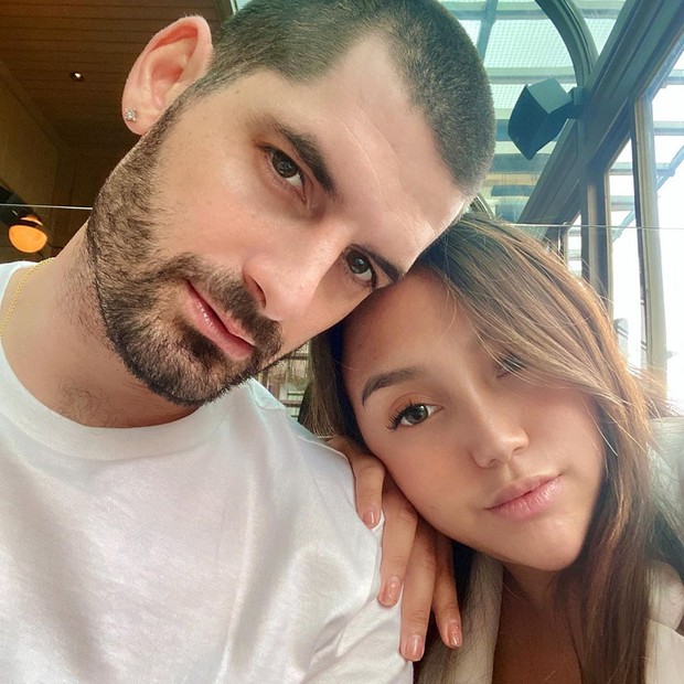 Potret Kemesraan Salmafina dan Pacar Bulenya