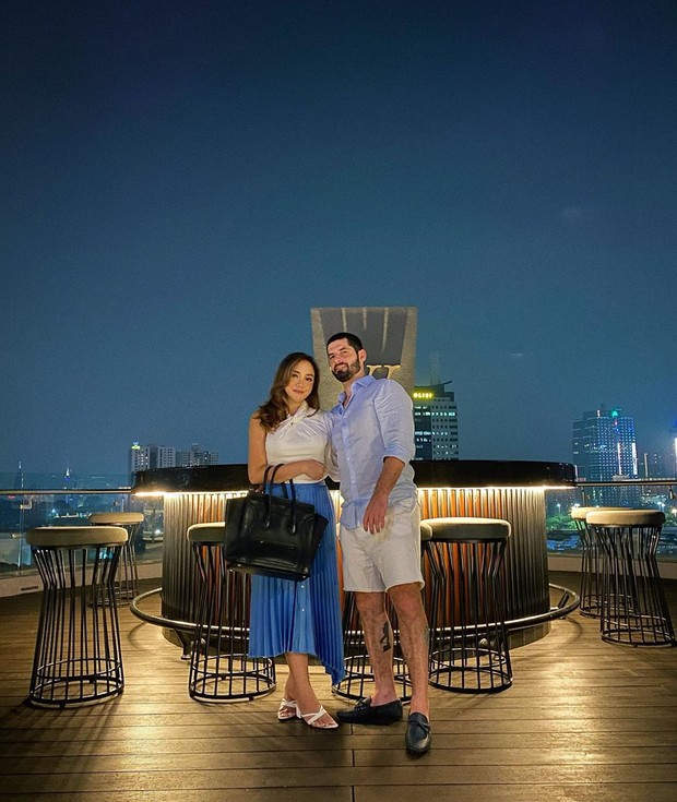 Potret Kemesraan Salmafina dan Pacar Bulenya