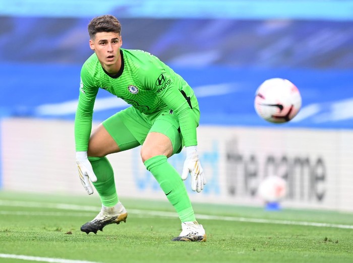 LONDON, ENGLAND - SEPTEMBER 20: Kepa Arrizabalaga of Chelsea in action during the Premier League match between Chelsea and Liverpool at Stamford Bridge on September 20, 2020 in London, England. (Photo by Michael Regan/Getty Images)