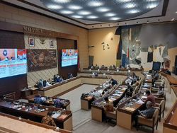 Jengkel Tito Tak Hadir, Komisi II DPR Tunda Raker soal Data Kependudukan