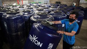 Melihat Pabrik Toren Air yang Tidak Goyah oleh Badai Pandemi