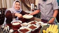 Romantisnya Momen Makan Menag Fachrul Razi dan Istri
