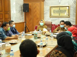 Program Beasiswa Kuliah Pemkab Serang Diapresiasi IKA Untirta