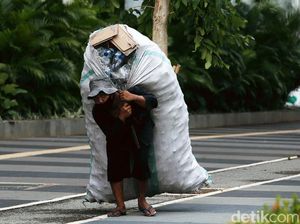 Potret Kehidupan Pemulung di Tengah Pandemi