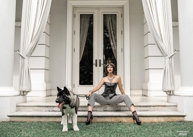 Potret Nia Ramadhani/sumber: Instagram.com/ramadhaniabakrie Potret nia ramadhani bersama anjing kesayangan