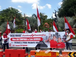 Bagikan Masker dan Hand Sanitizer, Sahabat Eri-Armuji Deklarasikan Dukungan