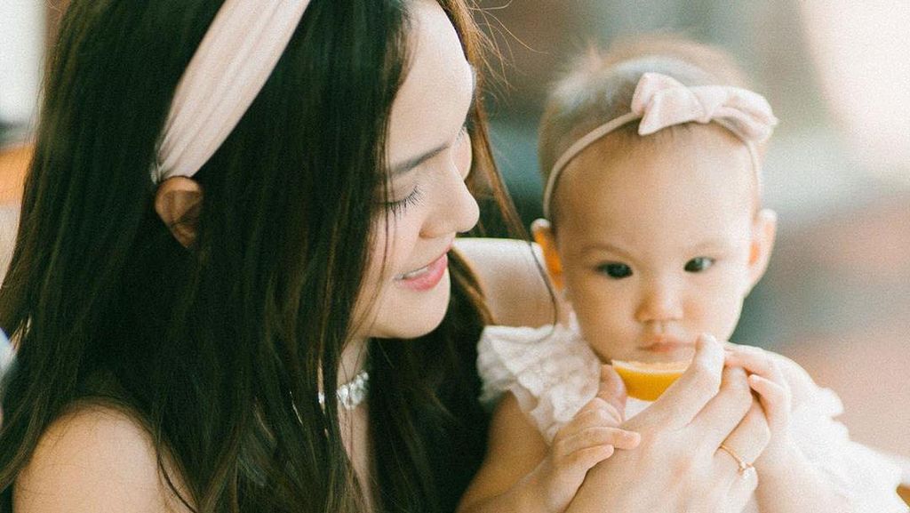 7 Gaya Shandy Aulia Liburan ke Bali, Penampilan Seksinya Bikin Salfok 7 Gaya Shandy Aulia Liburan ke Bali, Penampilan Seksinya Bikin Salfok