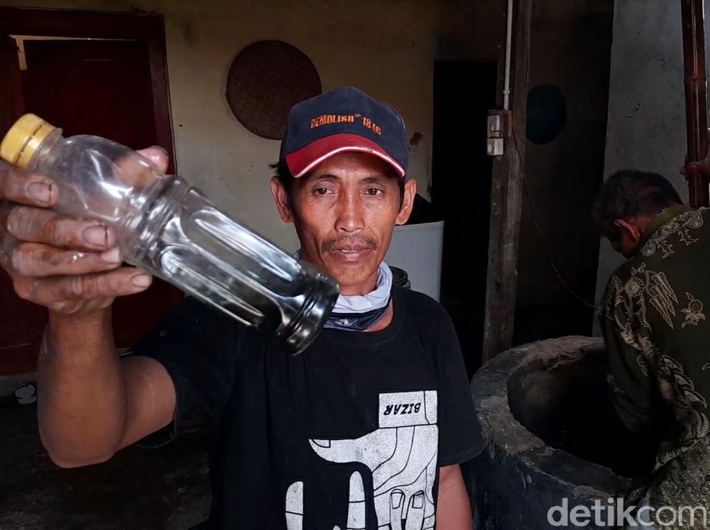 Fakta di Balik Kabar Heboh Sumur Keluarkan Bensin di Brebes Fakta di Balik Kabar Heboh Sumur Keluarkan Bensin di Brebes