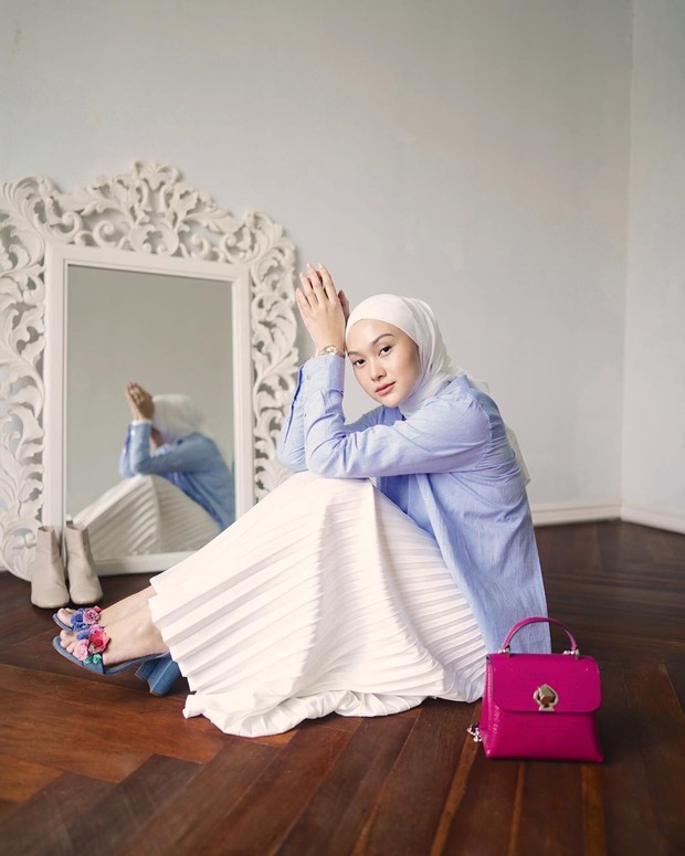 Tips memilih baju kerja/Instagram @indahnadapuspita