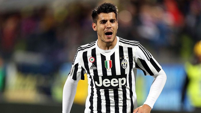FLORENCE, ITALY - APRIL 24: Alvaro Morata of Juventus FC celebrates after scoring a goal during the Serie A match between ACF Fiorentina and Juventus FC at Stadio Artemio Franchi on April 24, 2016 in Florence, Italy.  (Photo by Gabriele Maltinti/Getty Images)