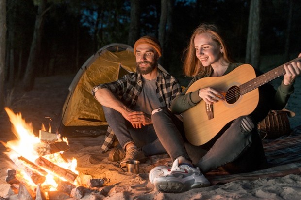 camping bersama pasangan