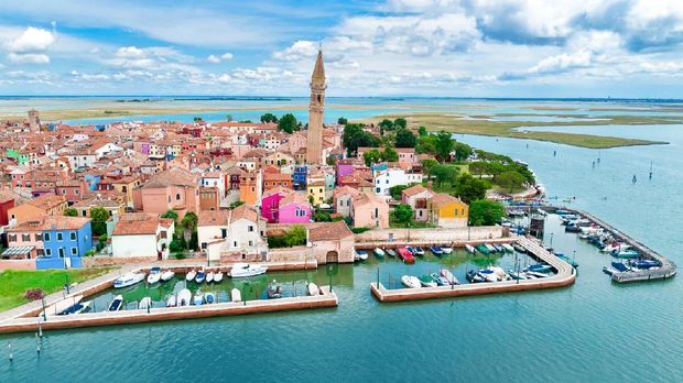 Desa Burano di Italia