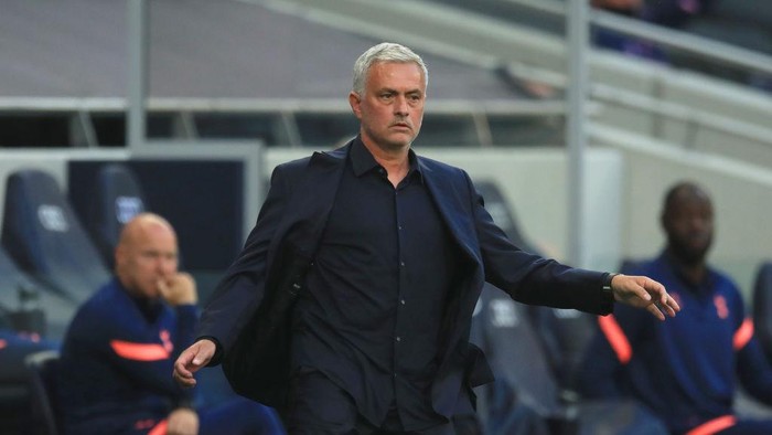 LONDON, ENGLAND - SEPTEMBER 13: Jose Mourinho, Manager of Tottenham Hotspur reacts during the Premier League match between Tottenham Hotspur and Everton at Tottenham Hotspur Stadium on September 13, 2020 in London, England. (Photo by Adam Davy - Pool/Getty Images)