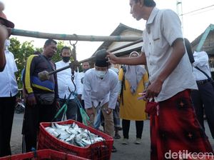 Nelayan Pasuruan Mengeluh Tak Ada Pembangunan di Pesisir Nelayan Pasuruan Mengeluh Tak Ada Pembangunan di Pesisir