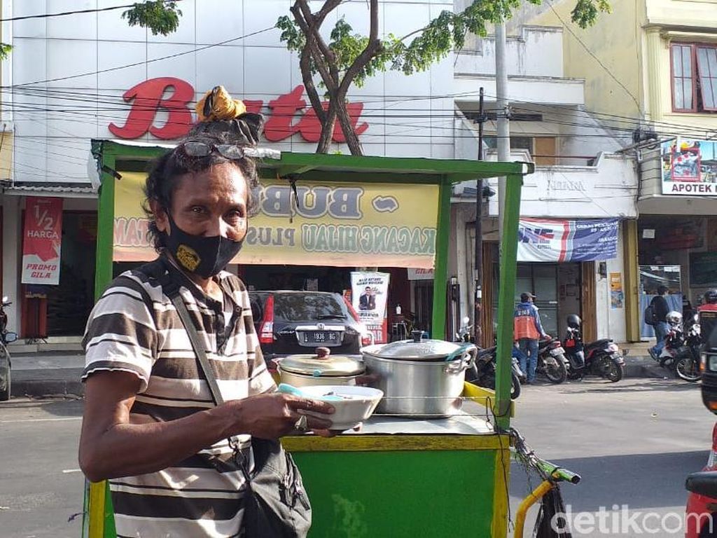 Jago Bahasa Jepang, Penjual Bubur di Surabaya Mengaku Minder