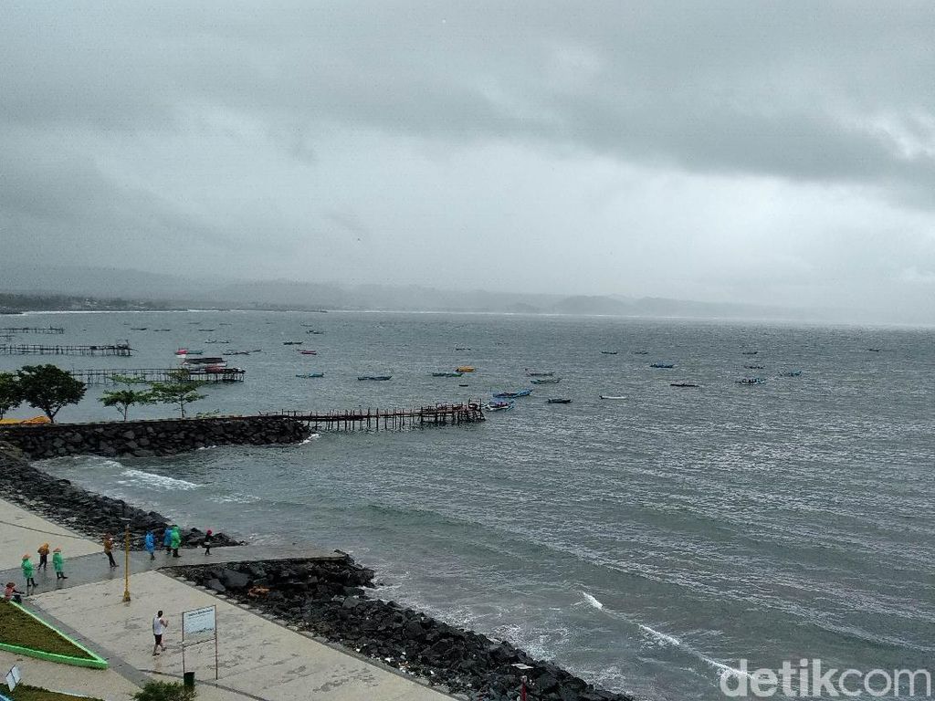 Cuaca Buruk, Nelayan Pangandaran Pilih Tak Melaut Cuaca Buruk, Nelayan Pangandaran Pilih Tak Melaut