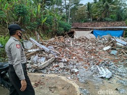 Viral Rumah Dirobohkan Anak Gegara Ibu Belum Bayar Utang, Ini Faktanya