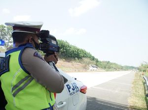 Ada Speed Gun di Tol Cipali, Awas Jangan Ngebut-ngebut Ada Speed Gun di Tol Cipali, Awas Jangan Ngebut-ngebut