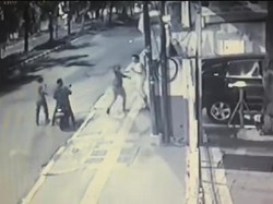 Polisi Cari Pelaku Begal Pejalan Kaki yang Viral di Kemayoran