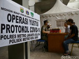 Gelar Operasi Yustisi, Polri Himpun Denda Pelanggaran Protokol COVID Rp 1,6 M Gelar Operasi Yustisi, Polri Himpun Denda Pelanggaran Protokol COVID Rp 1,6 M