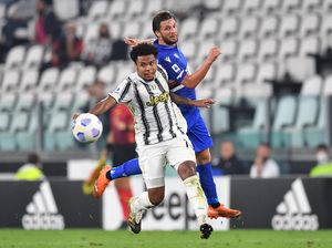 Usai Ronaldo, Giliran McKennie Pilar Juventus yang Positif COVID-19