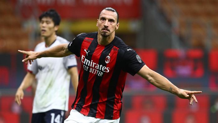 Zlatan Ibrahimovic AC Milan MILAN, ITALY - SEPTEMBER 21: Zlatan Ibrahimovic of AC Milan celebrates after scoring the opening goal during the Serie A match between AC Milan and Bologna FC at Stadio Giuseppe Meazza on September 21, 2020 in Milan, Italy. (Photo by Marco Luzzani/Getty Images)